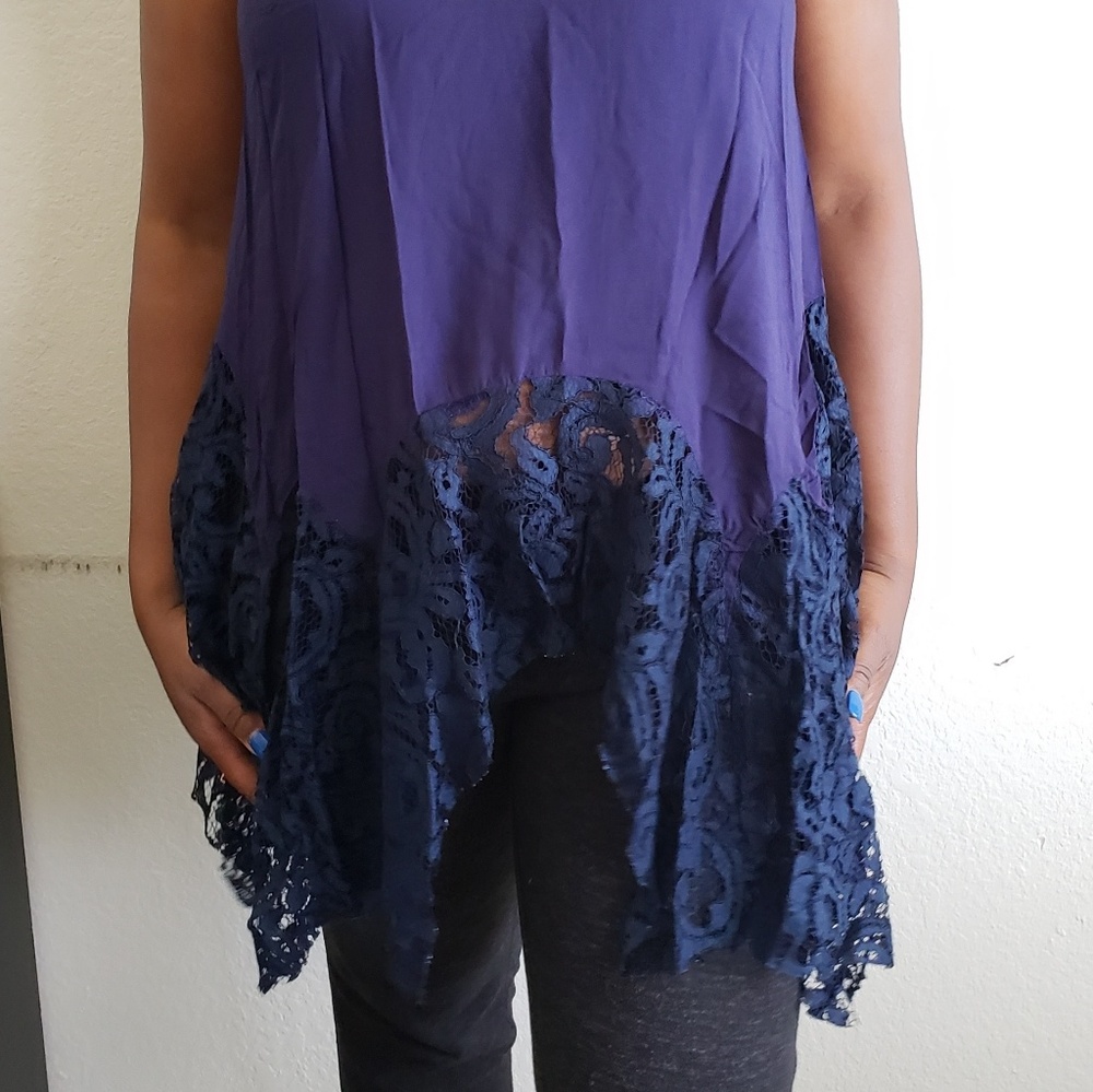 Flowy Lace Tank - Picture 6 of 6